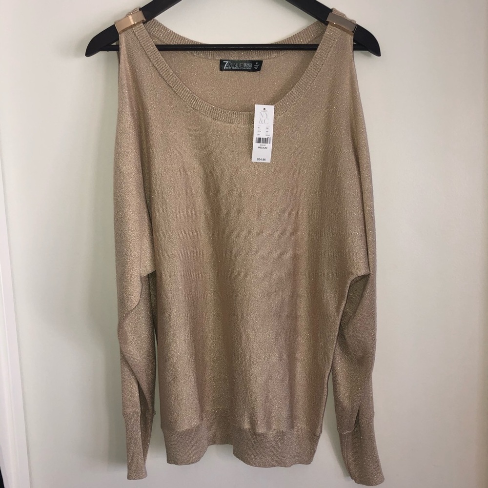 NWT! Gold NY&Co. Sweater size:M